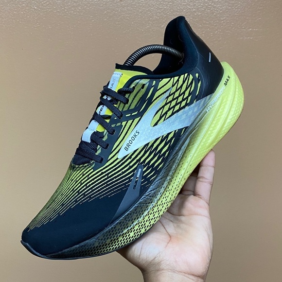 Brooks Hyperion Max Men’s Running Sneakers “Black Blazing Yellow White” Size 11